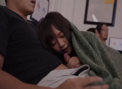 Cô em họ tinh nghịch khiến tôi quên hết mọi thứ