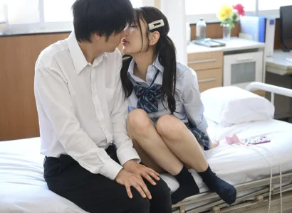 Nam sinh yếu đuối bị khoa khôi địt ngay trong lớp học